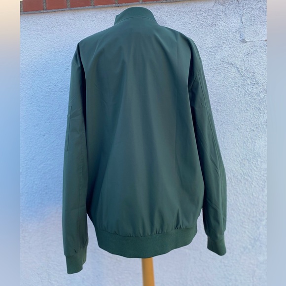 TAVASEN Outdoor Life Jacket, Size Large- Forest Green. With Pockets - Picture 5 of 9